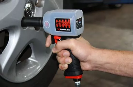 Mini Clé à Chocs MONSTER Xtremelight 1/2'' KS TOOLS + Silencieux + Protection En Silicone - 515.1155 3 Mini Clé à Chocs MONSTER Xtremelight 1/2'' KS TOOLS + Silencieux + Protection En Silicone - 515.1155 – Image 3